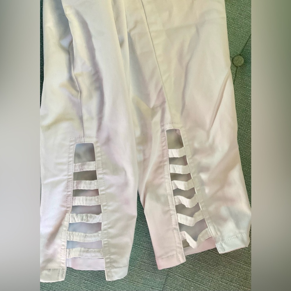 Capris - Picture 5 of 6